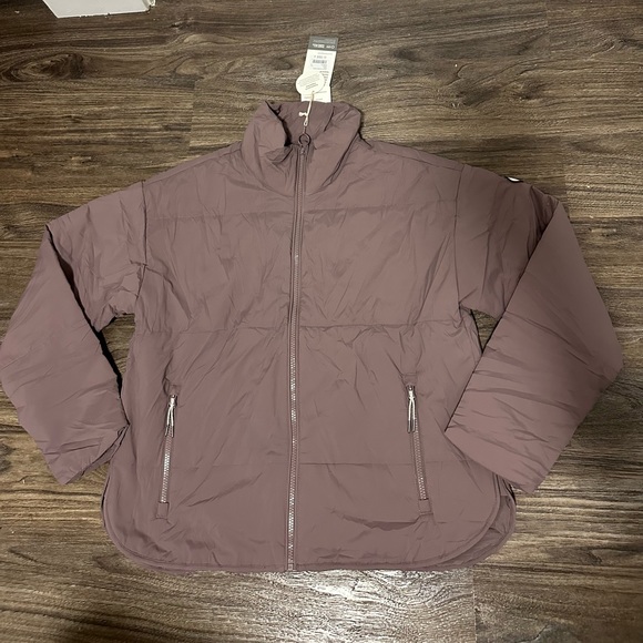 NWT VUORI Canyon Insulated Jacket - Picture 2 of 6